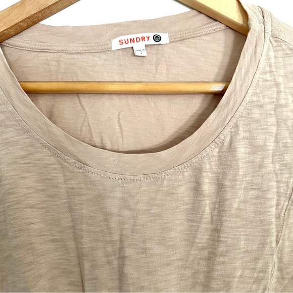 Sundry Casual Knot T-Shirt - Picture 4 of 6